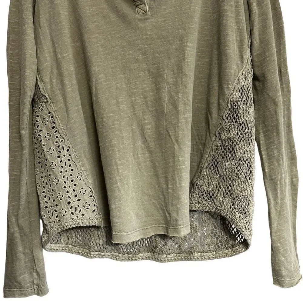 Free People lace/pattern long sleeve size small